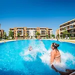 水上乐园堡公寓式酒店