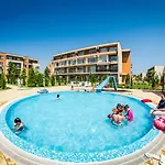 水上乐园堡公寓式酒店